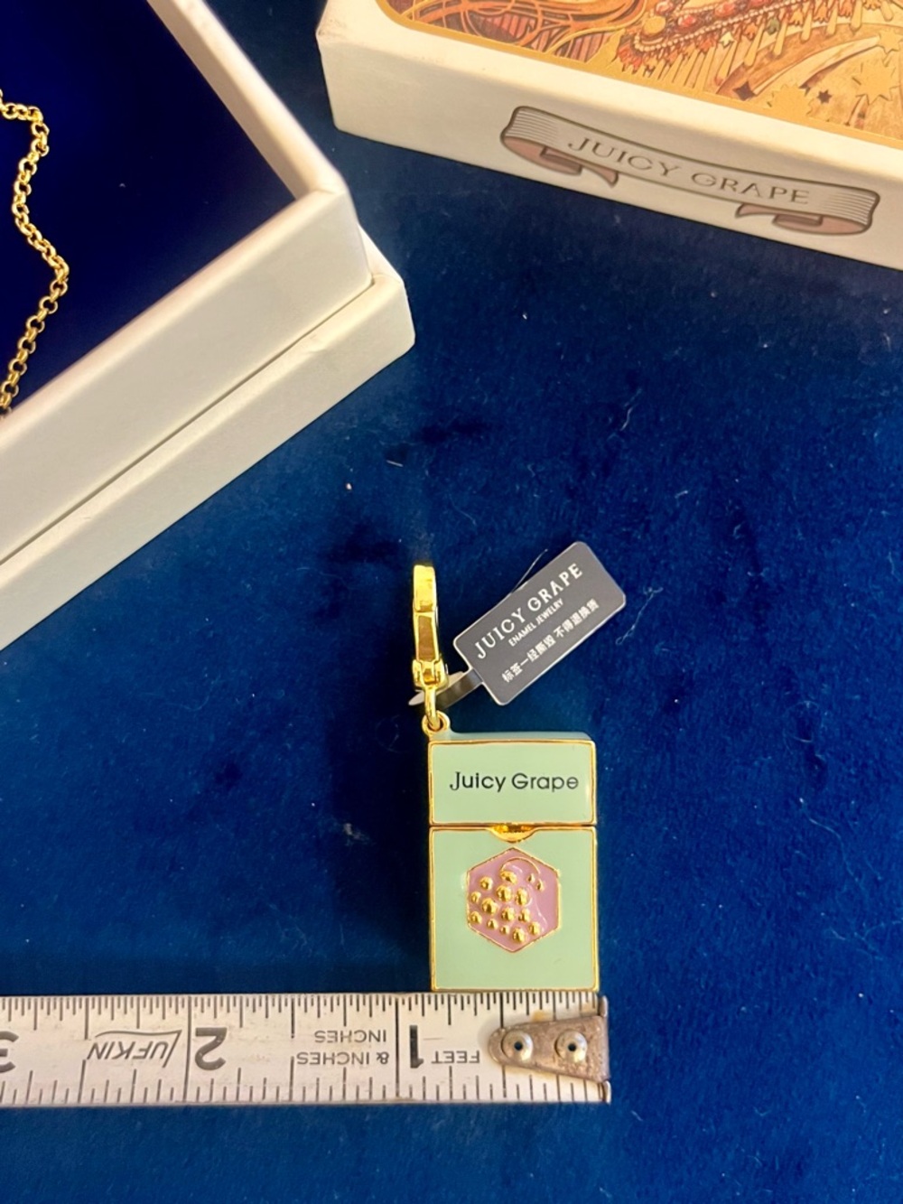 Juicy Grape Cigaratte Box Charm / Pendant with Opening Mechanism - Picture 12 of 15